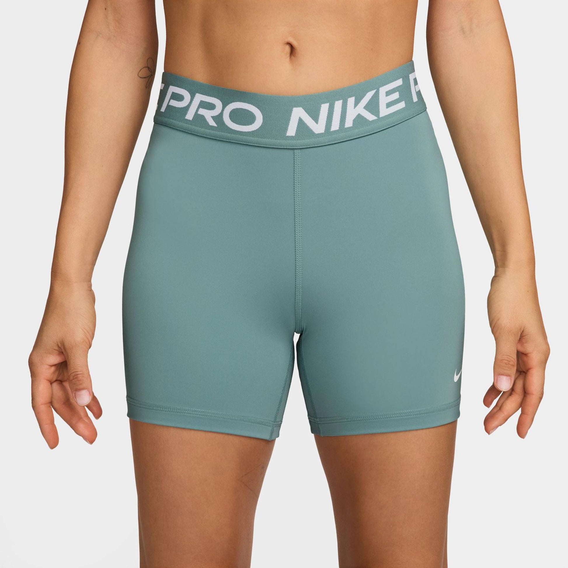 Nike Pro 365 5in Shorts Women-Sage