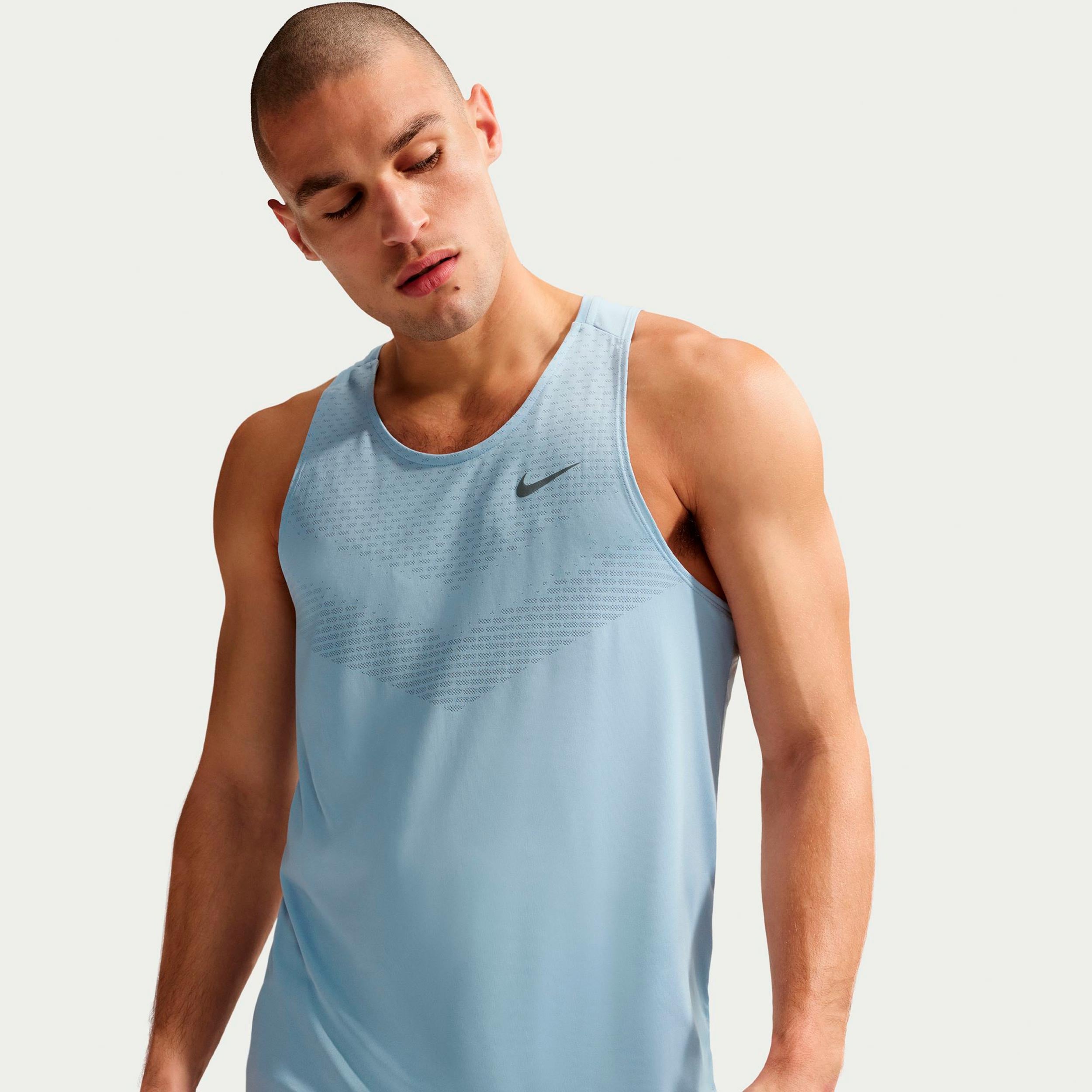Nike Stride Laufshirt Herren - hellblau, silber