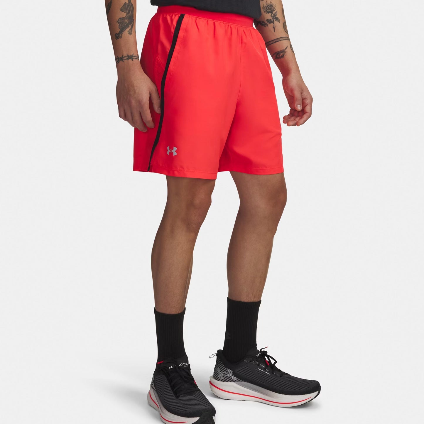 Under Armour Launch 7in  Running shorts Men - red, black