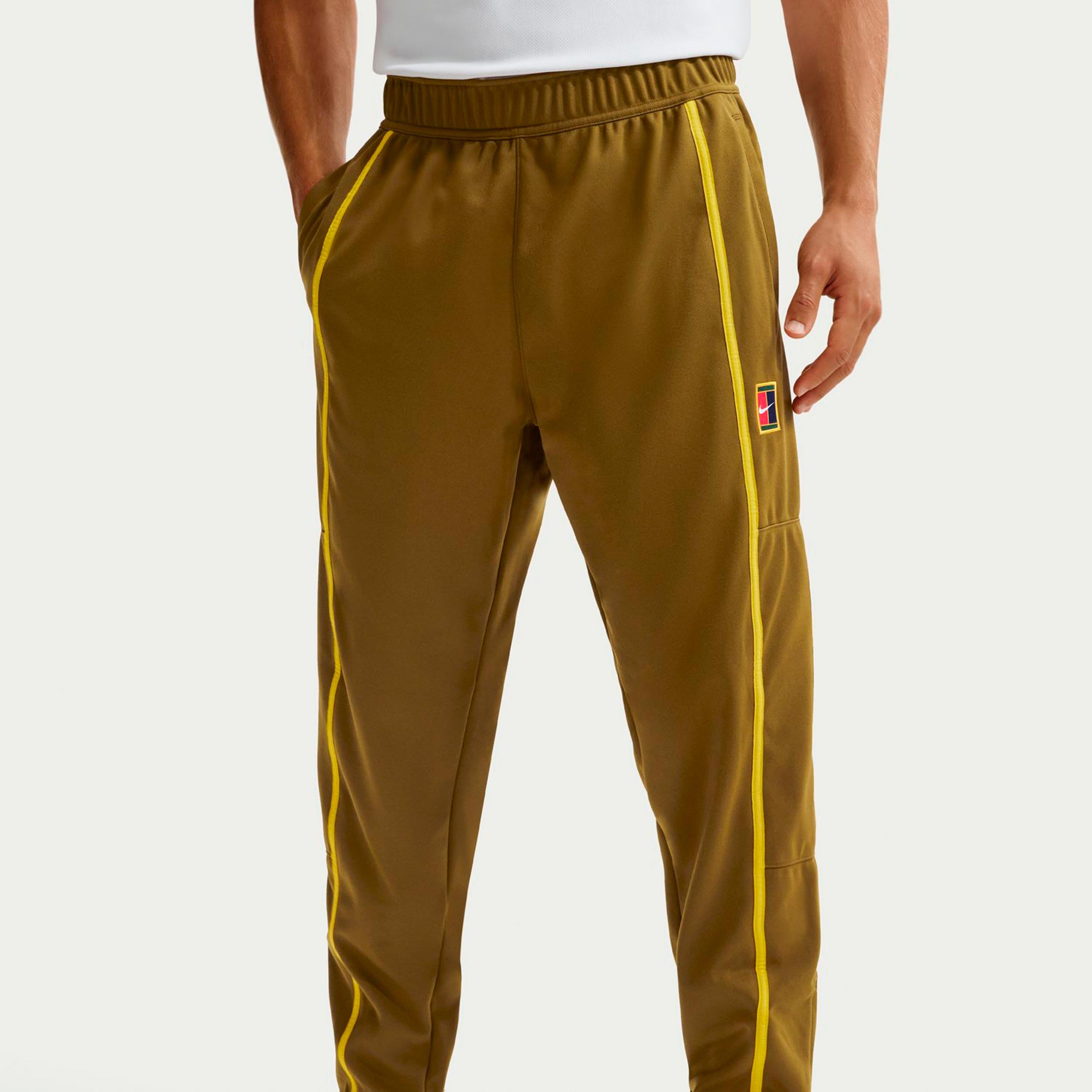 Nike Jannik Sinner Court Heritage Trainingshose Herren-oliv