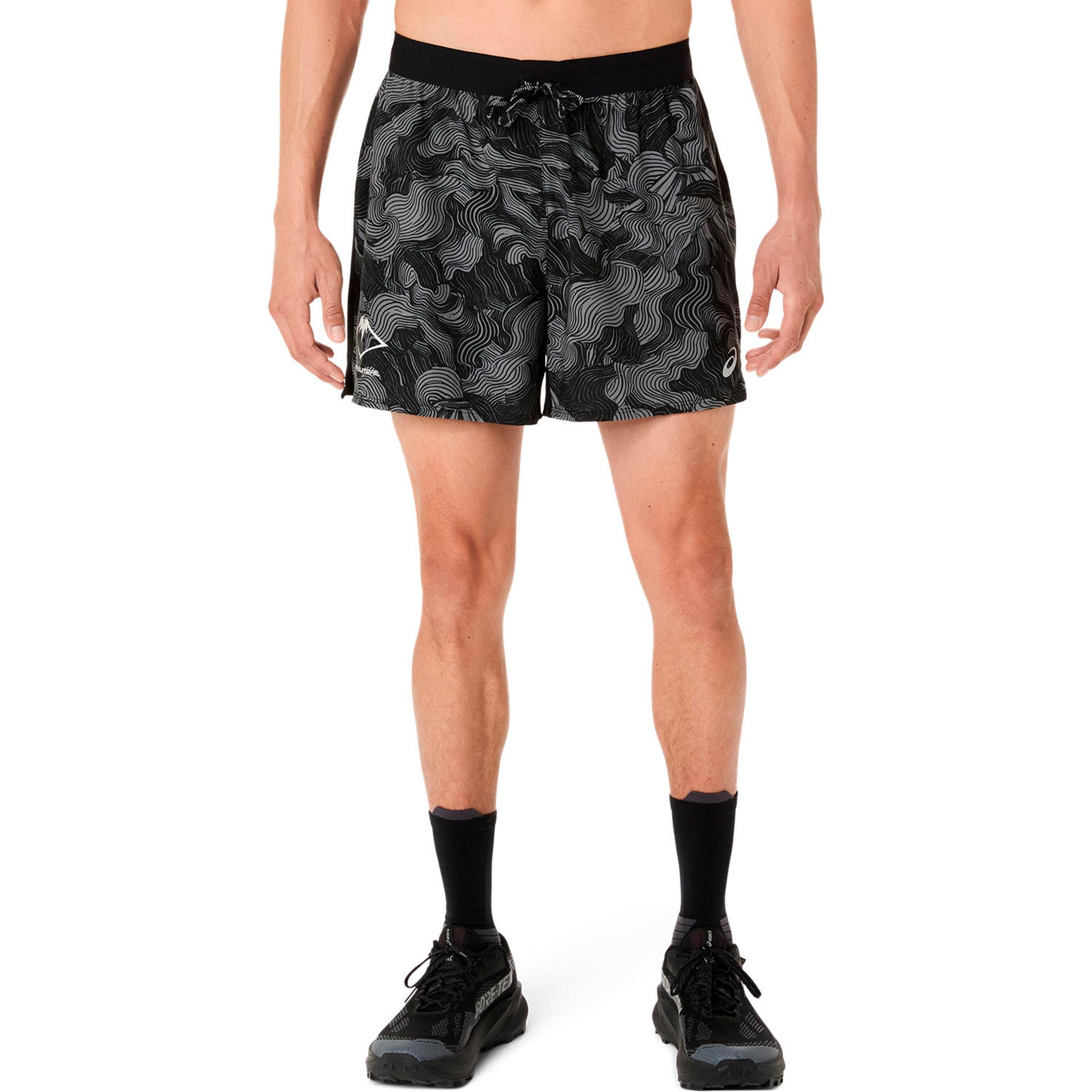 ASICS Fujitrail AOP 5in   Laufshorts Herren - schwarz, grau