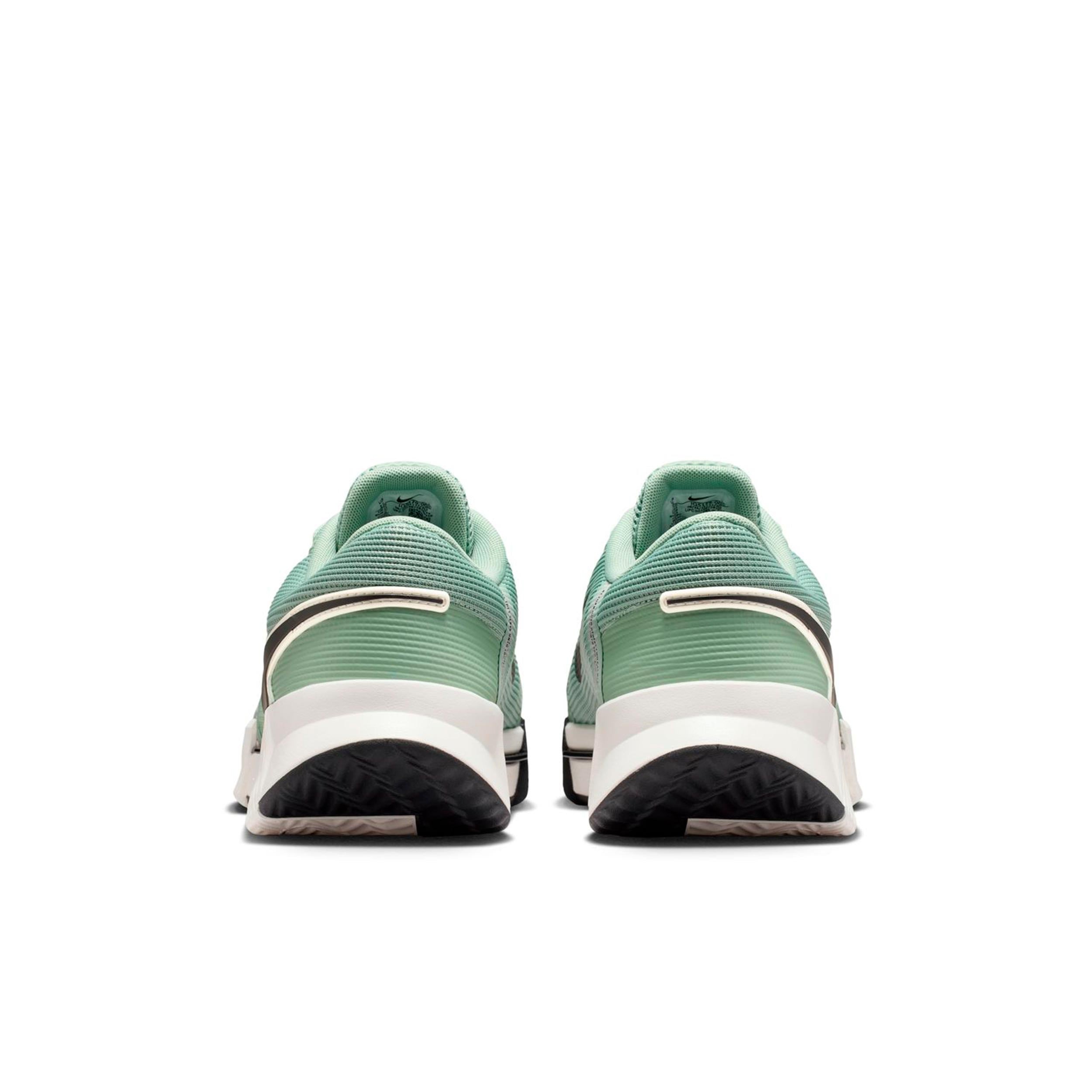 Zoom GP Challenge 1.5 Clay court shoe Men - sage, black | Tennis-Point