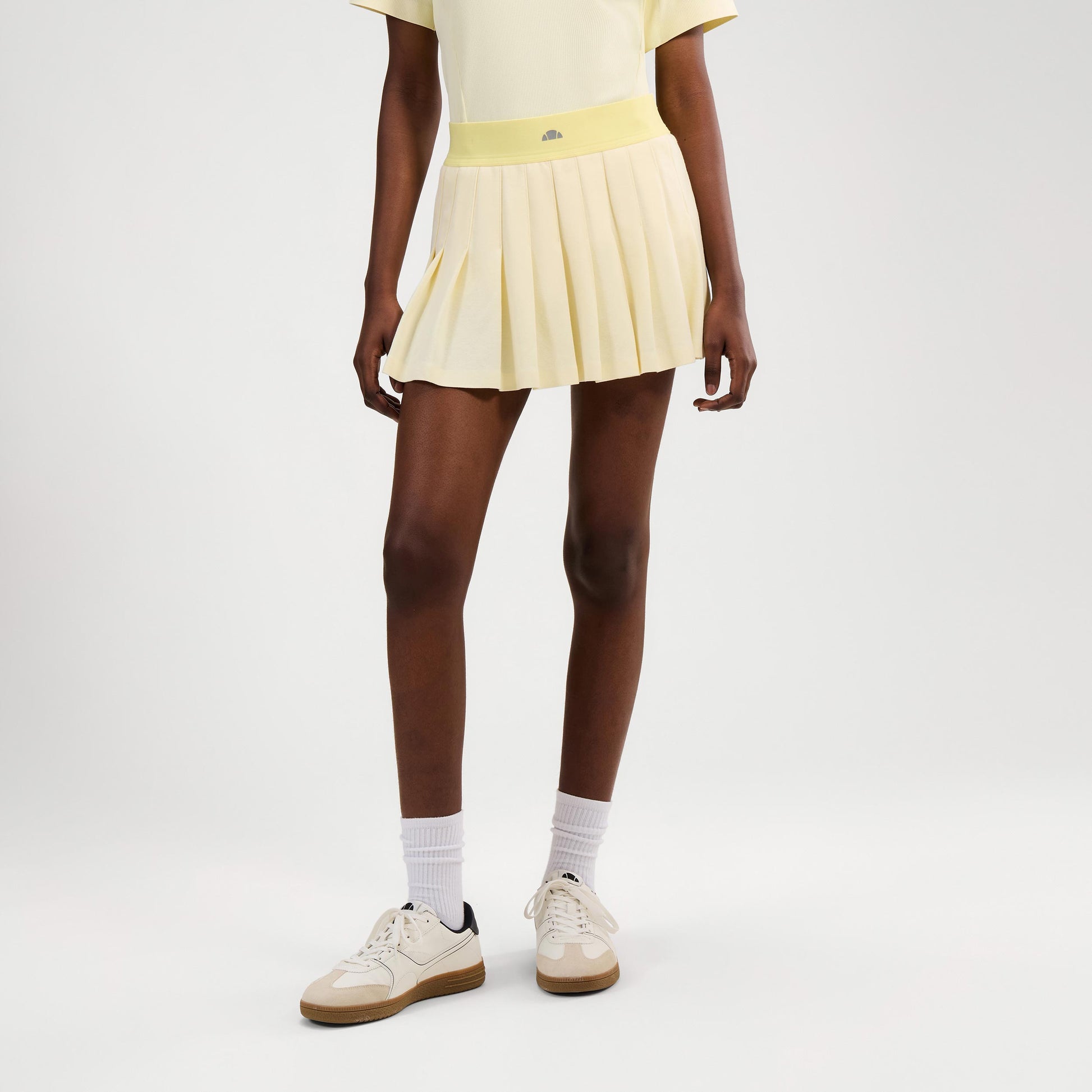 Ellesse Ortegas Shorts Women - yellow