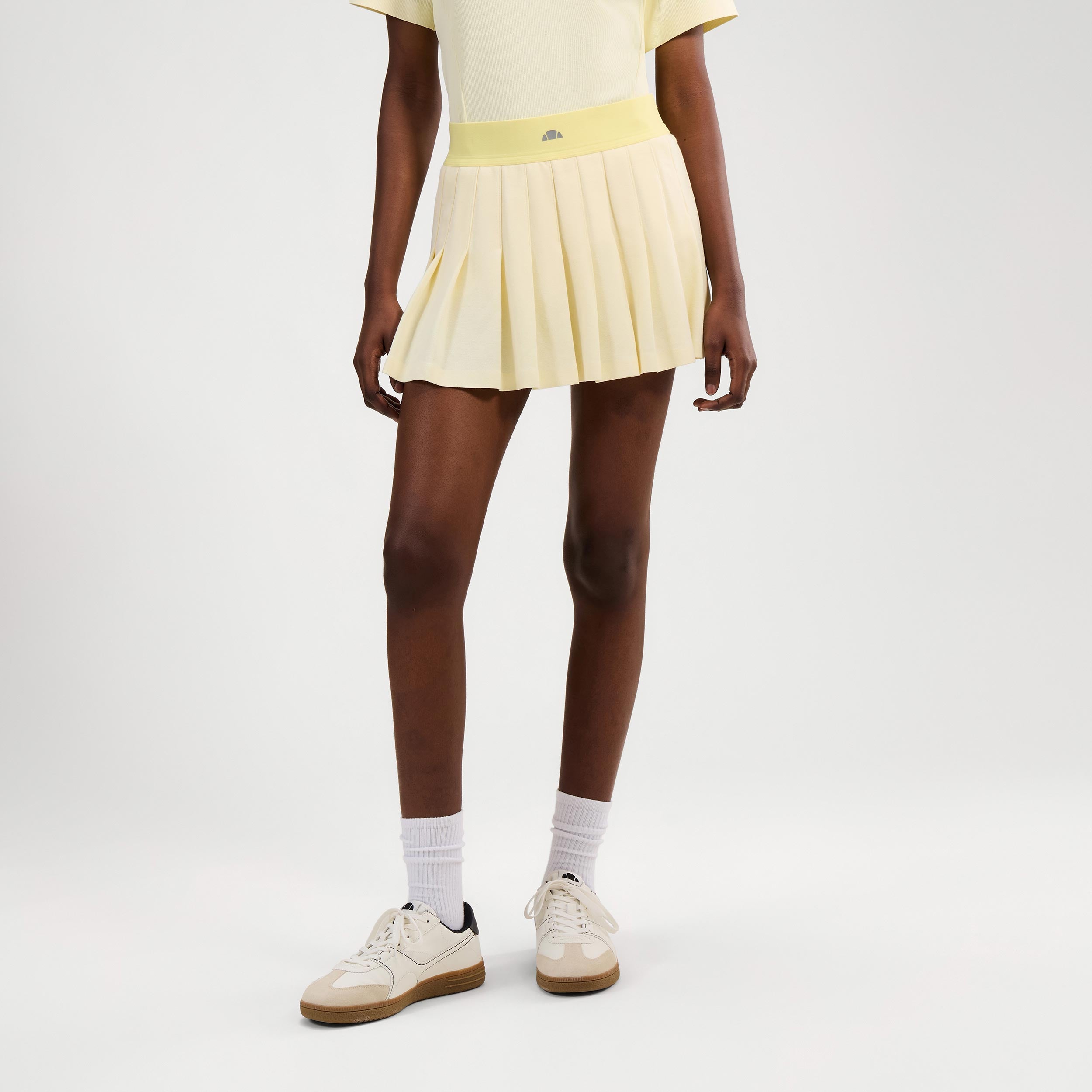 Ellesse Ortegas Shorts Women - yellow