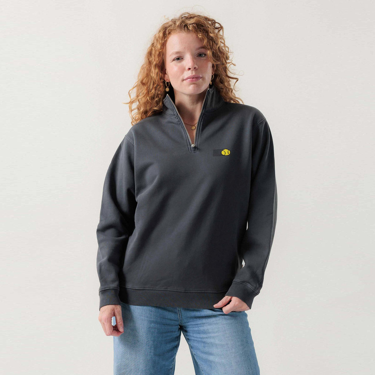 Lobster & Lemonade Snoopy Big Serve Energy – '83 Half Zip Sweatshirt Unisex - dunkelgrau